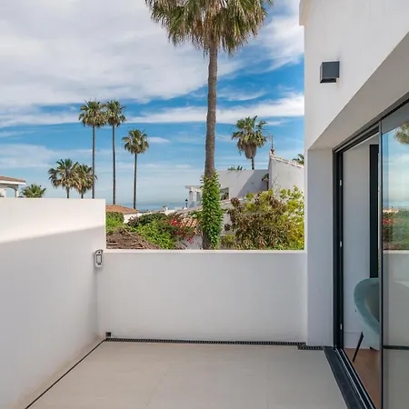 Beachside 8 Ensuite 2 Private Pools فيلة *