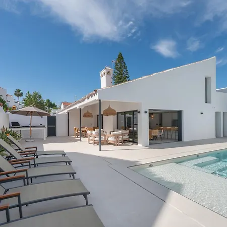 Beachside 8 Ensuite 2 Private Pools ماربيا