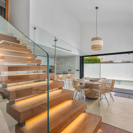 Beachside 8 Ensuite 2 Private Pools فيلة *