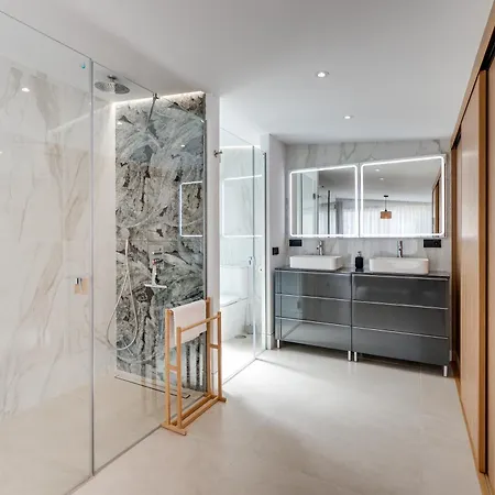 فيلة Beachside 8 Ensuite 2 Private Pools *