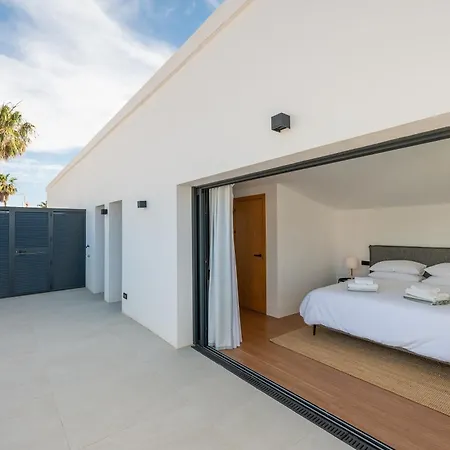 Beachside 8 Ensuite 2 Private Pools ماربيا