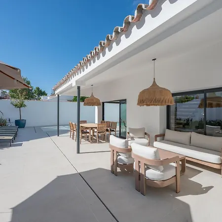 Beachside 8 Ensuite 2 Private Pools فيلة *