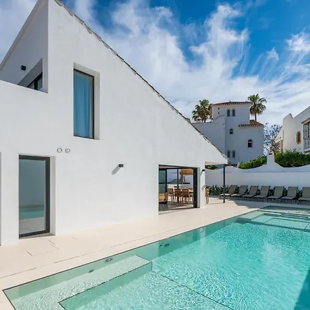 فيلة Beachside 8 Ensuite 2 Private Pools